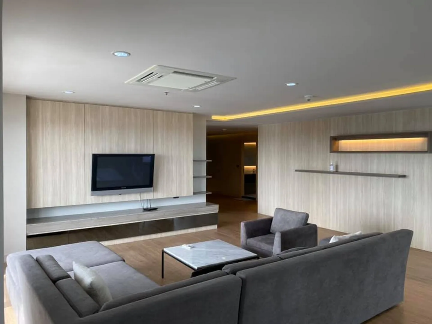 Property photos for State Tower