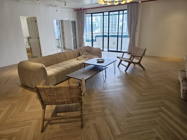 Property photos for Las Colinas