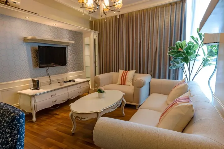 Property photos for Le Luk