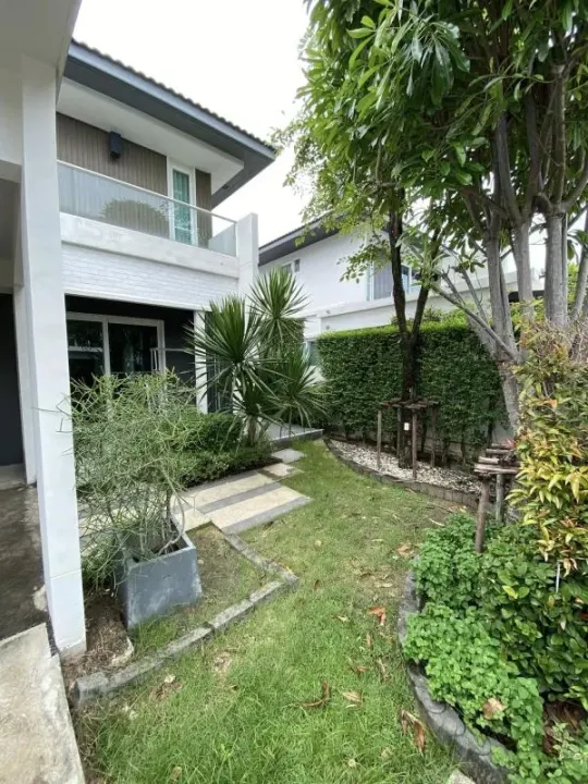 Property photos for Mantana Onnut-Wongwaen 5