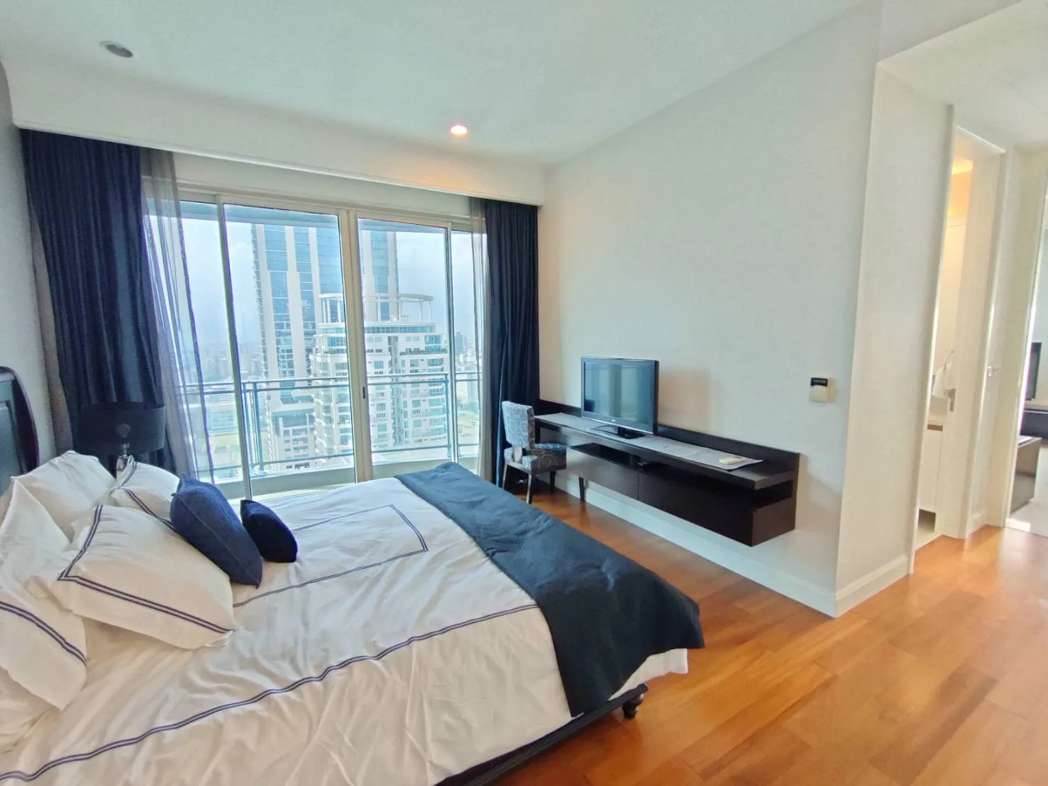 Property photos for Q Langsuan