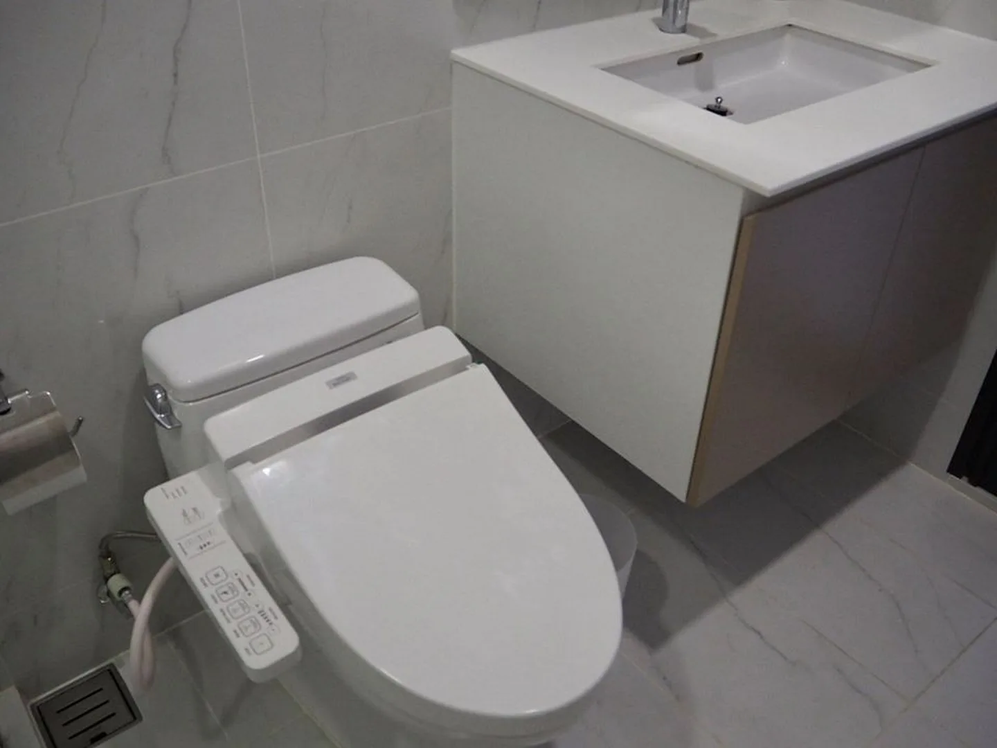 Property photos for Chewathai Residence Asoke