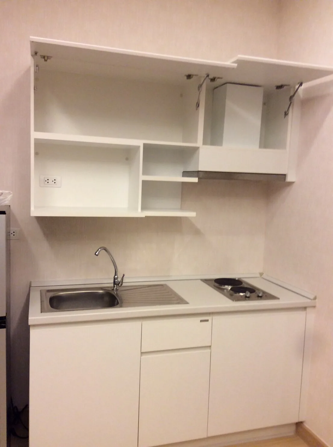 Property photos for Thru Thonglor
