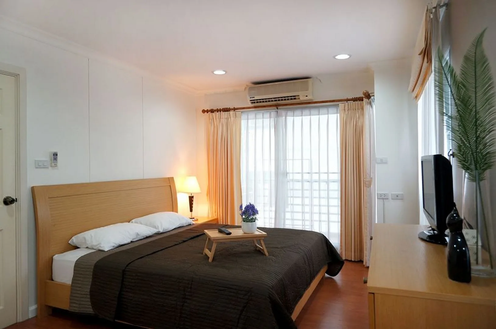 Property photos for Lumpini Suite Sukhumvit 41