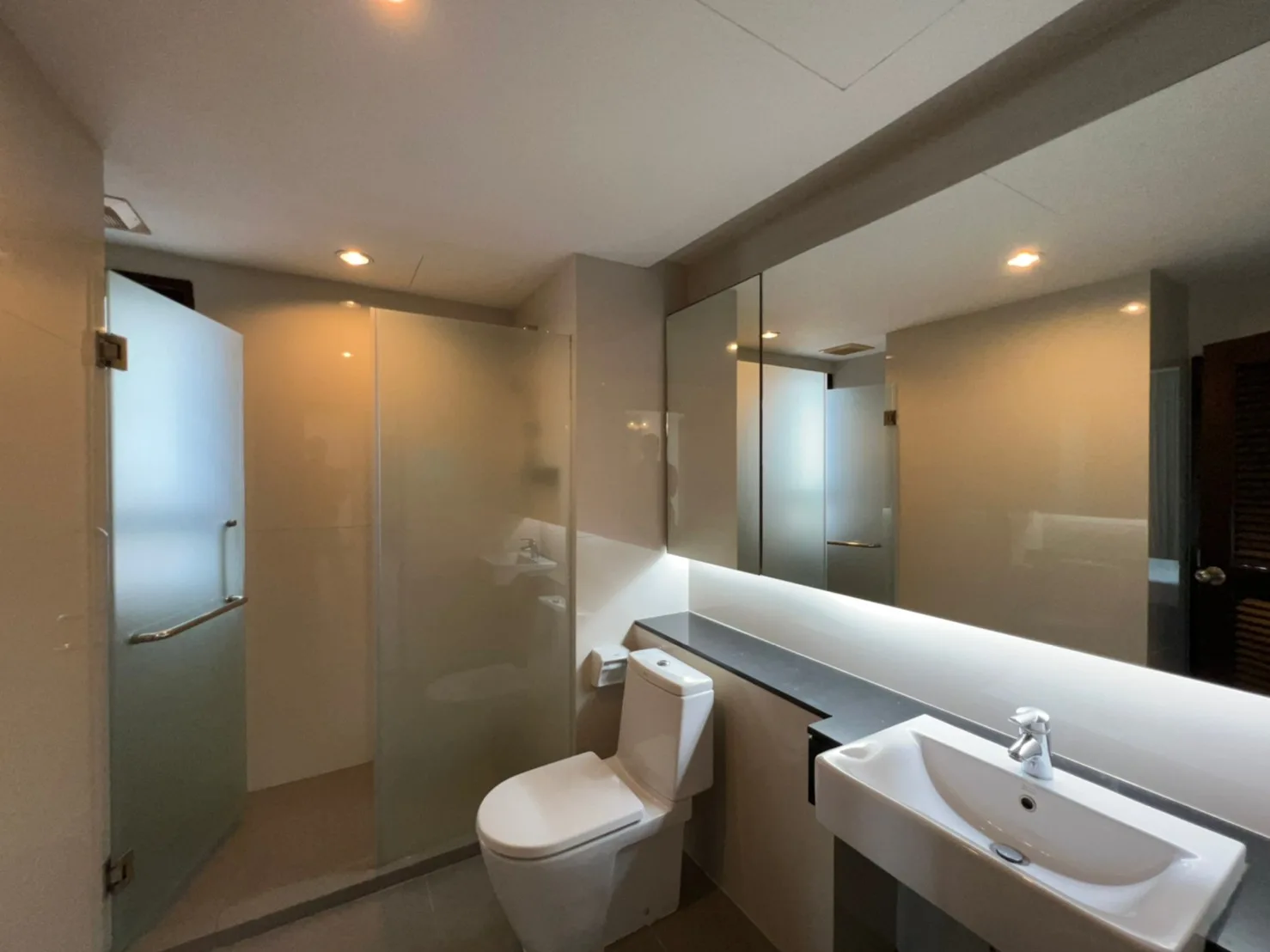 Property photos for Charoenjai Place