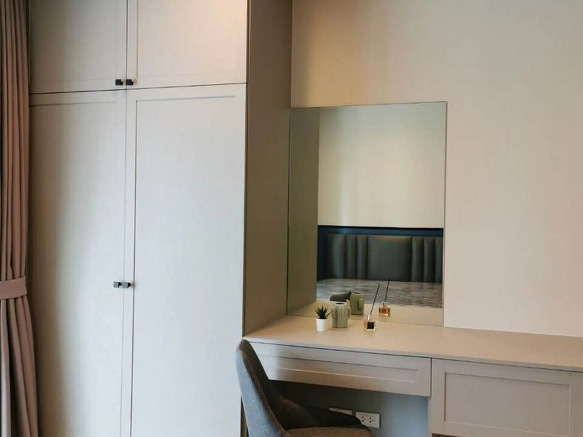 Property photos for Noble Lite