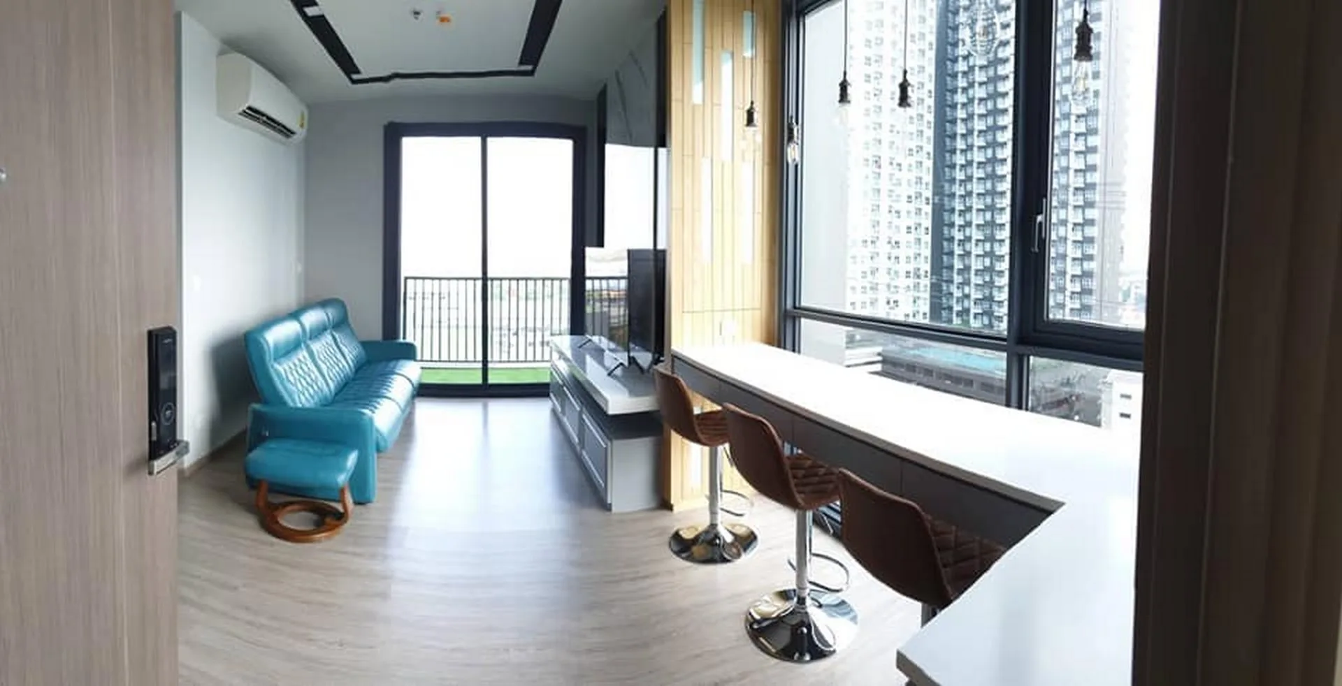 Property photos for The Line Wongsawang