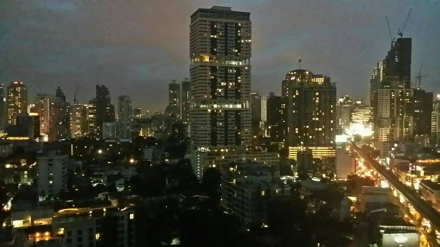 Property photos for The Crest Sukhumvit 34