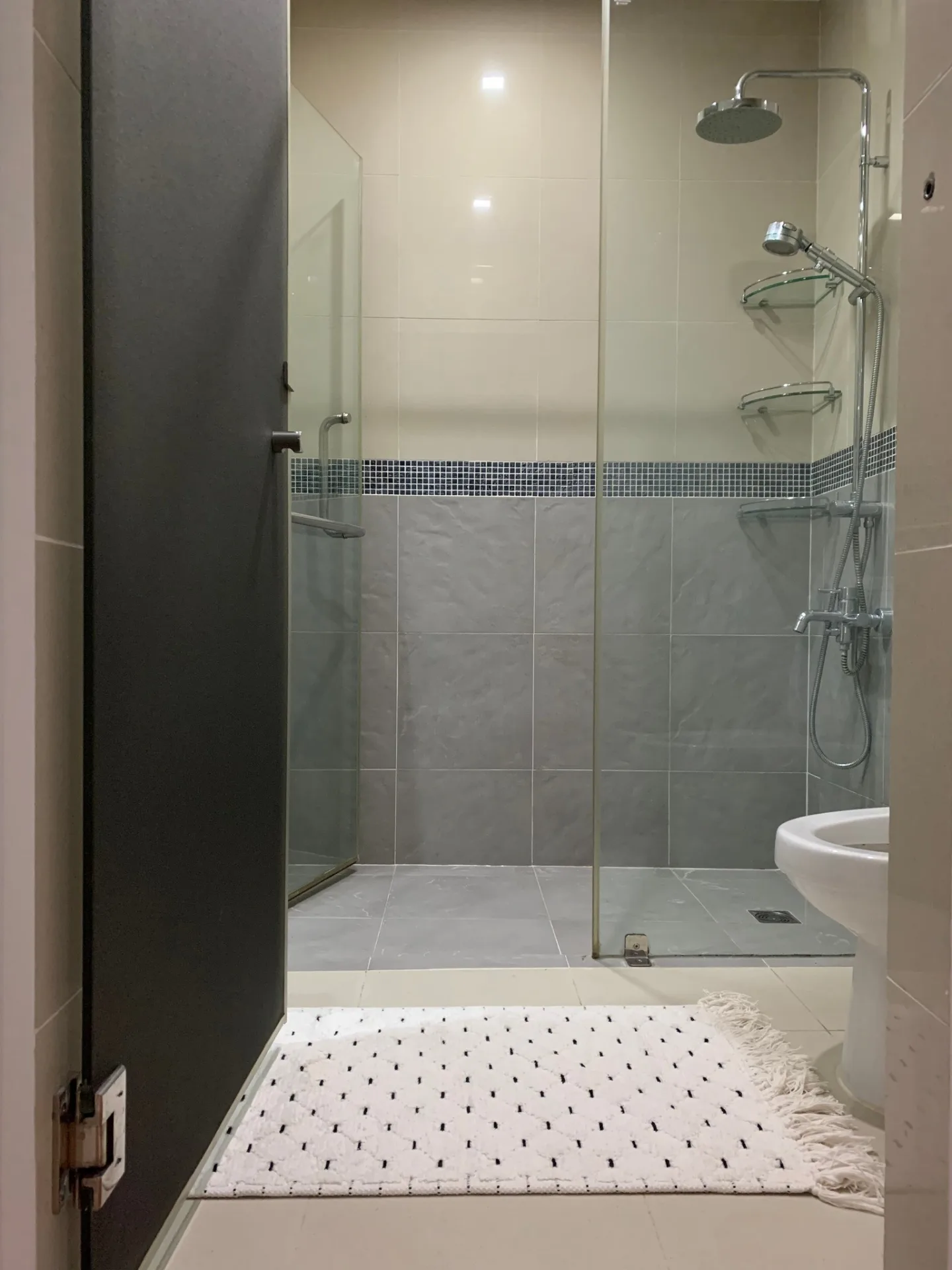 Property photos for Noble Reflex