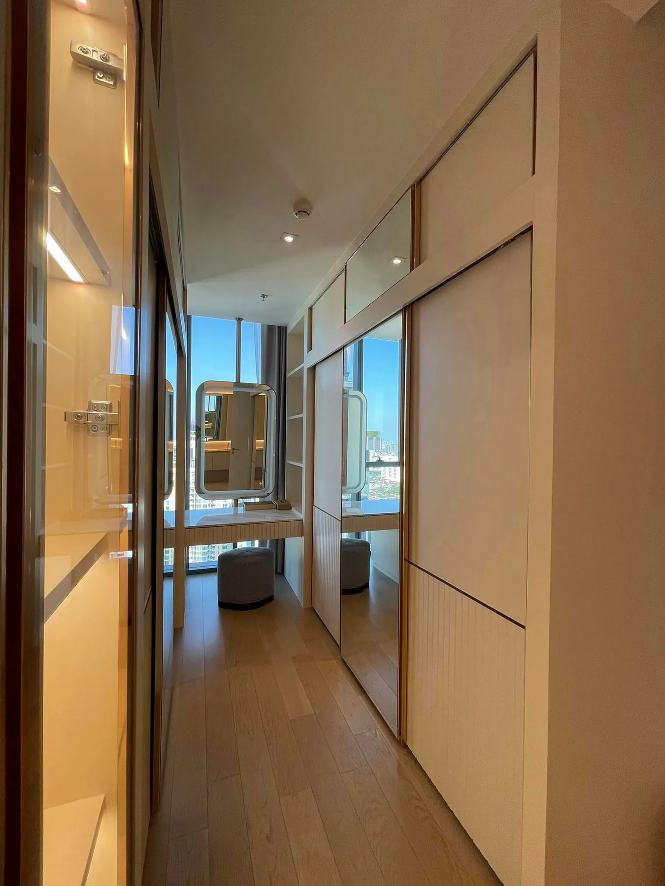 Property photos for The Strand Thonglor