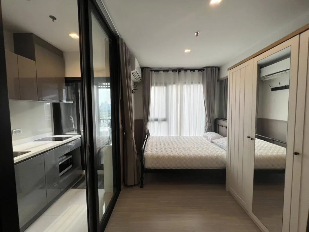 Property photos for Life Asoke Hype