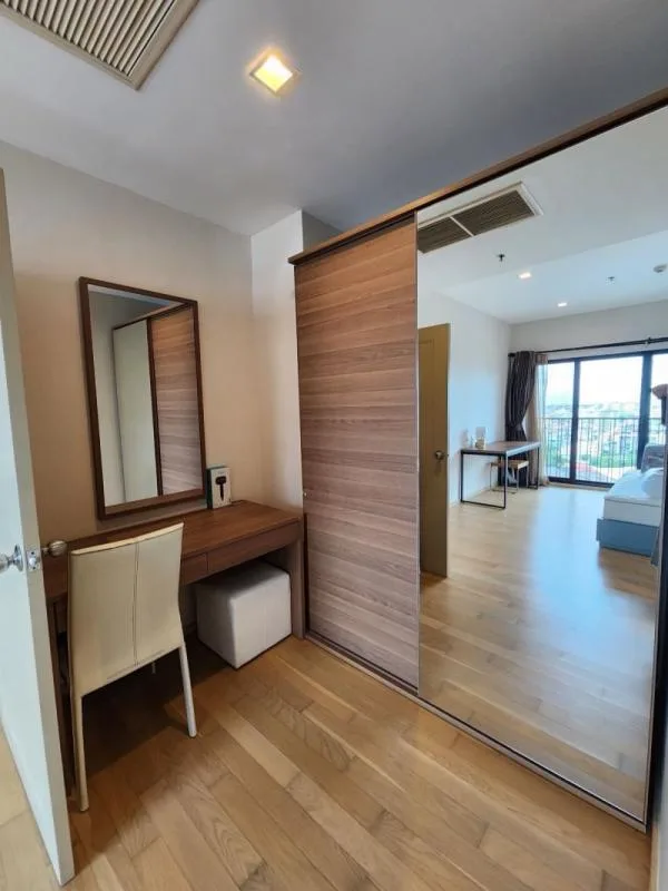 Property photos for Noble Reveal