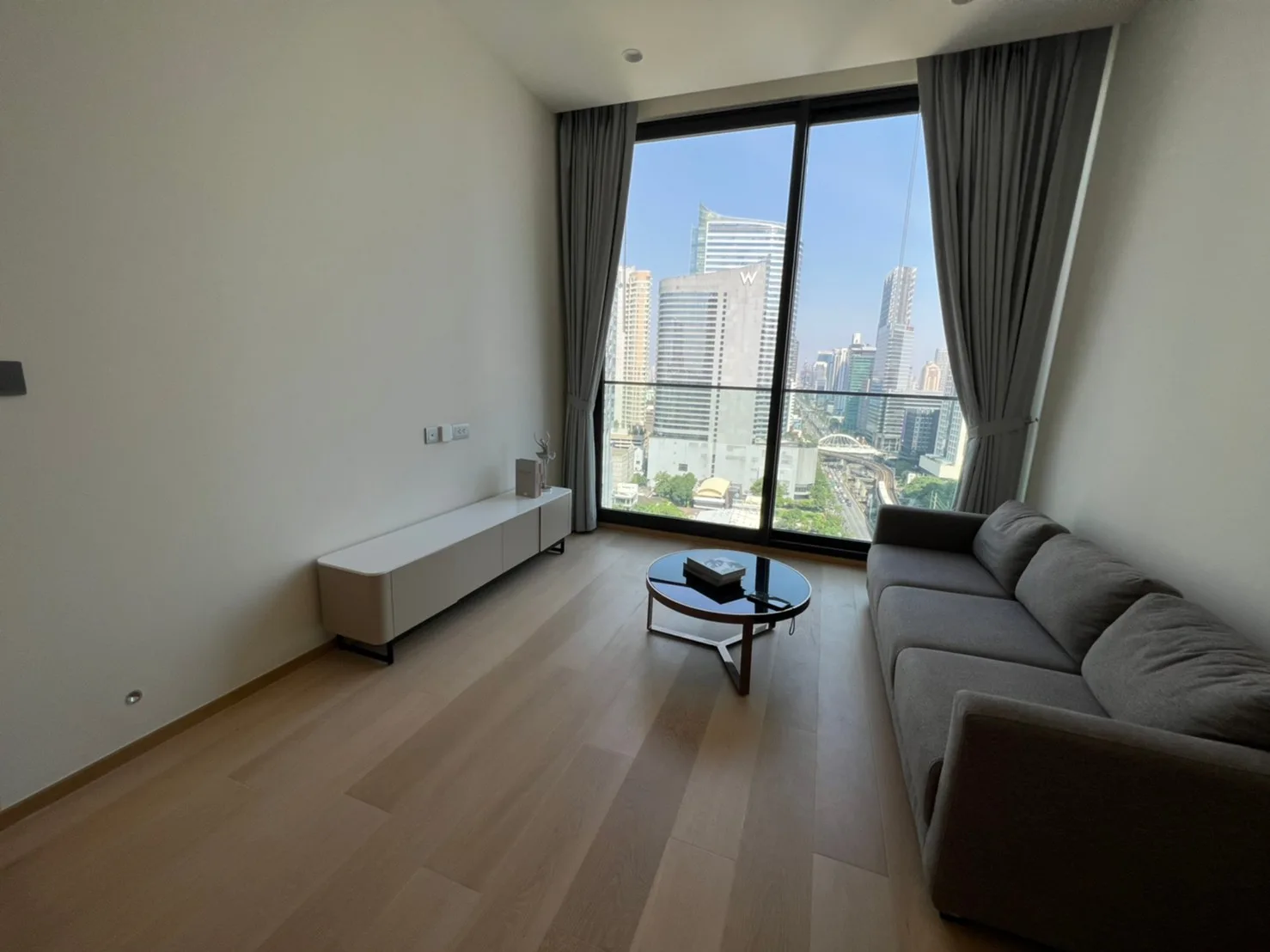 Property photos for Anil Sathorn 12