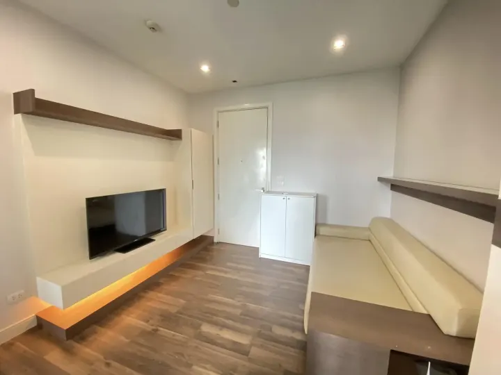 Property photos for The Room Sukhumvit 62