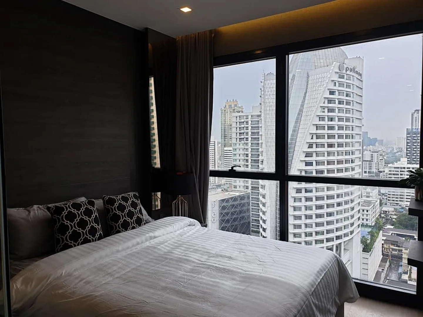 Property photos for Ashton Asoke