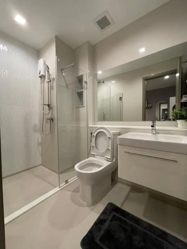 Property photos for Life Asoke Hype