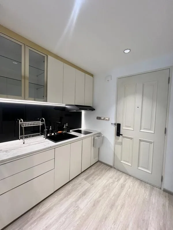 Property photos for The Clover Thonglor