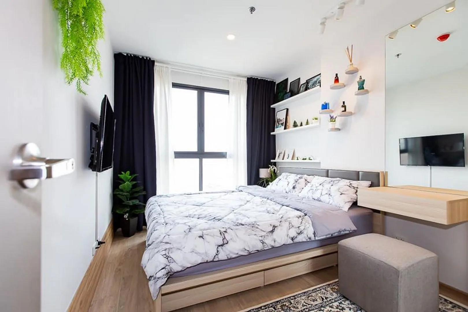 Property photos for IDEO O2