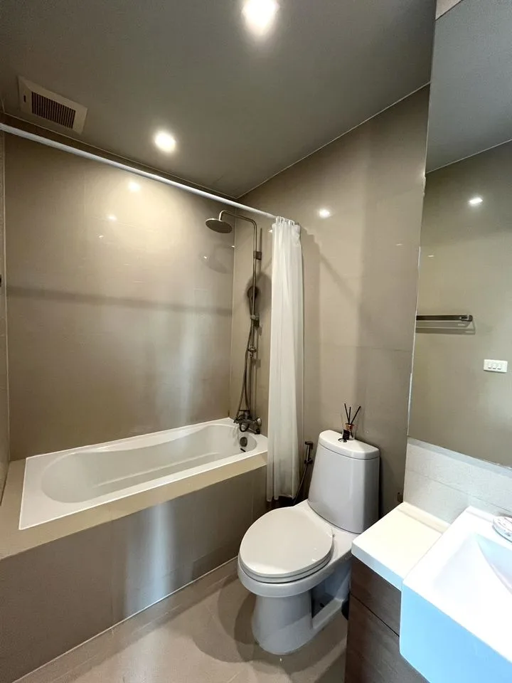 Property photos for Noble Refine