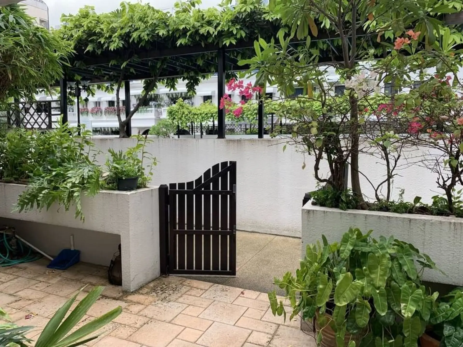 Property photos for Townhouse 31 Near Kiarti