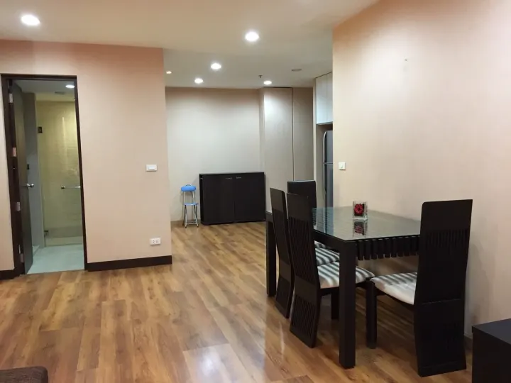 Property photos for Silom Grand Terrace