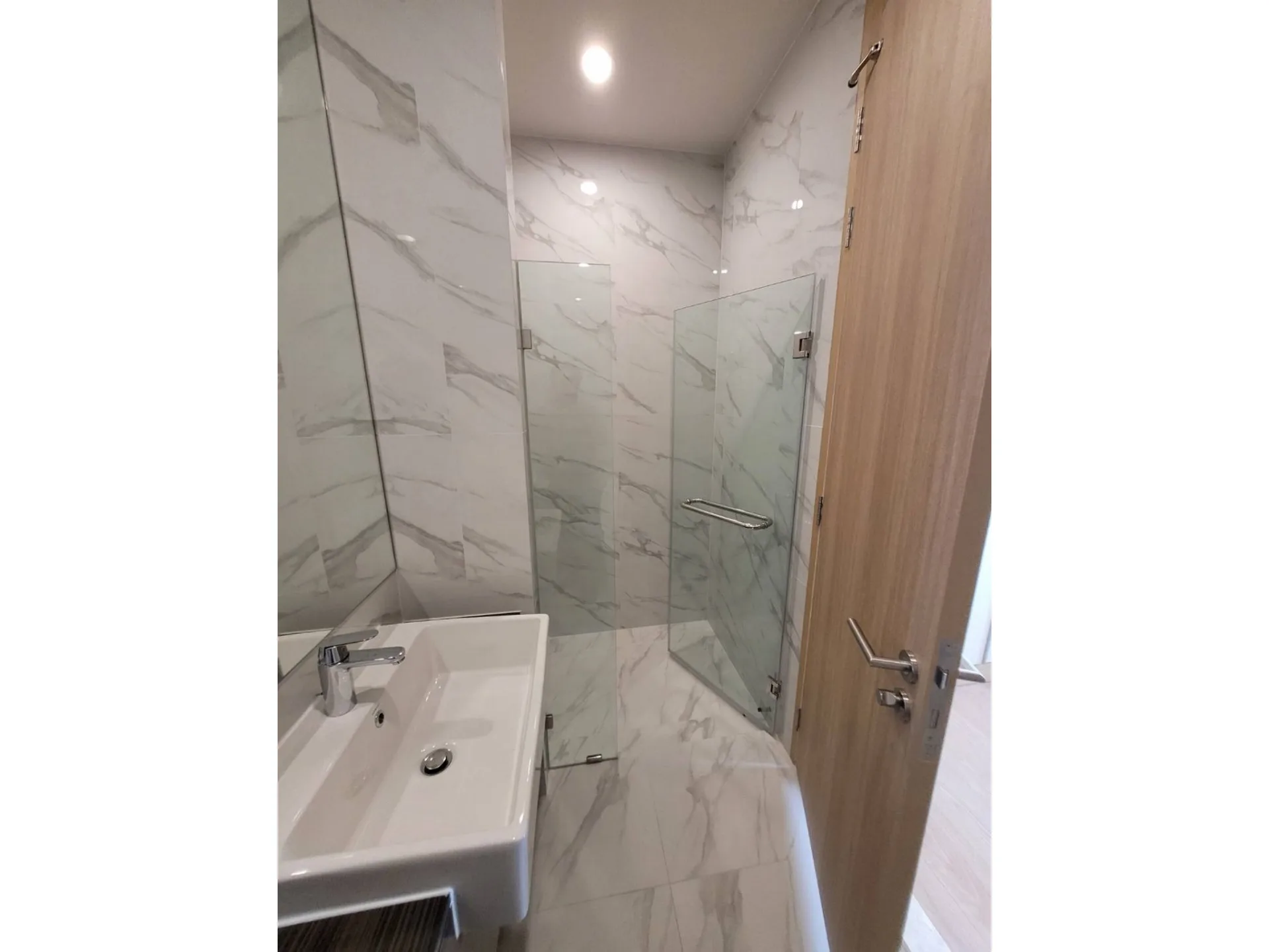 Property photos for Noble BE19