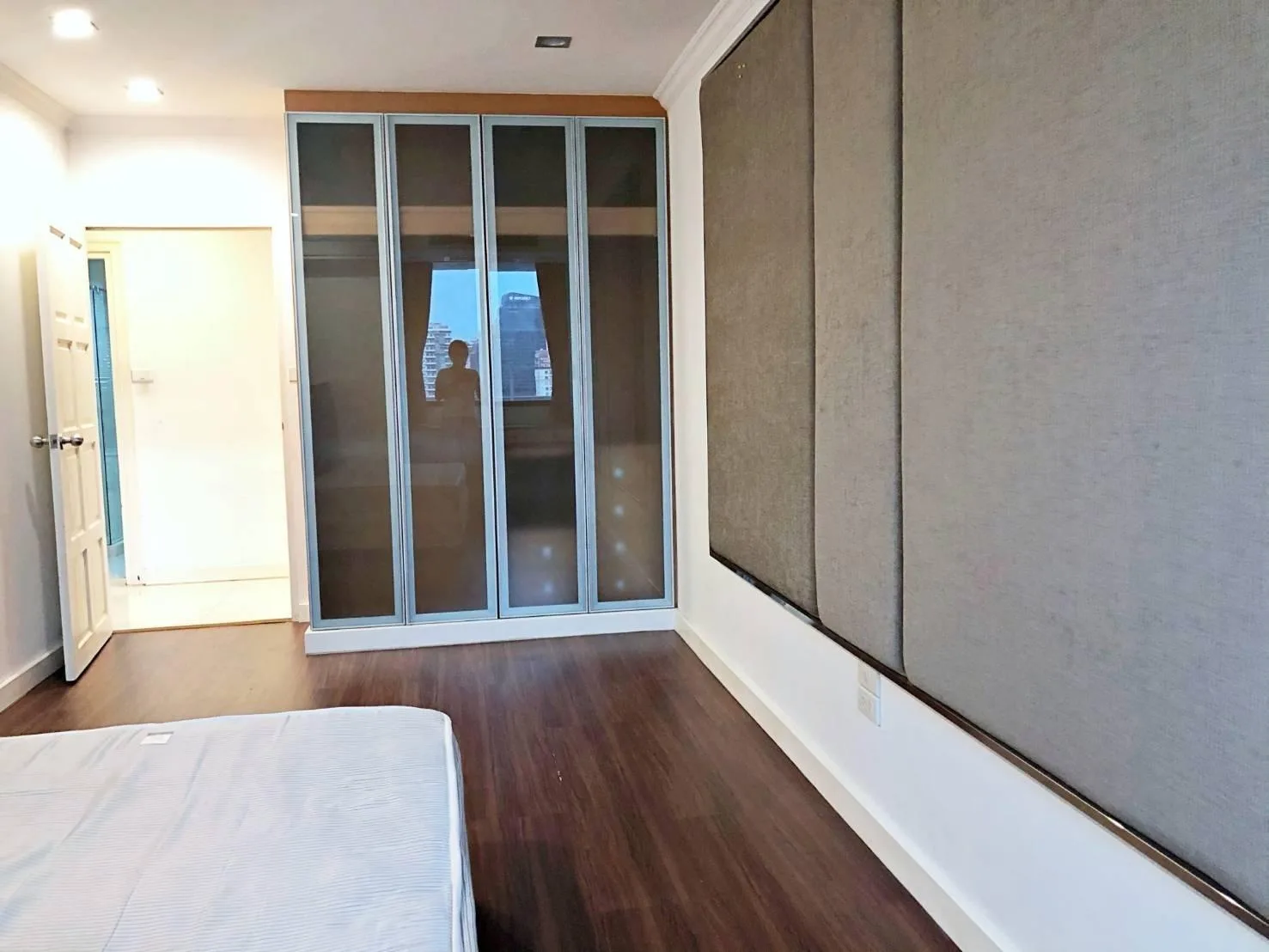 Property photos for Lake Green