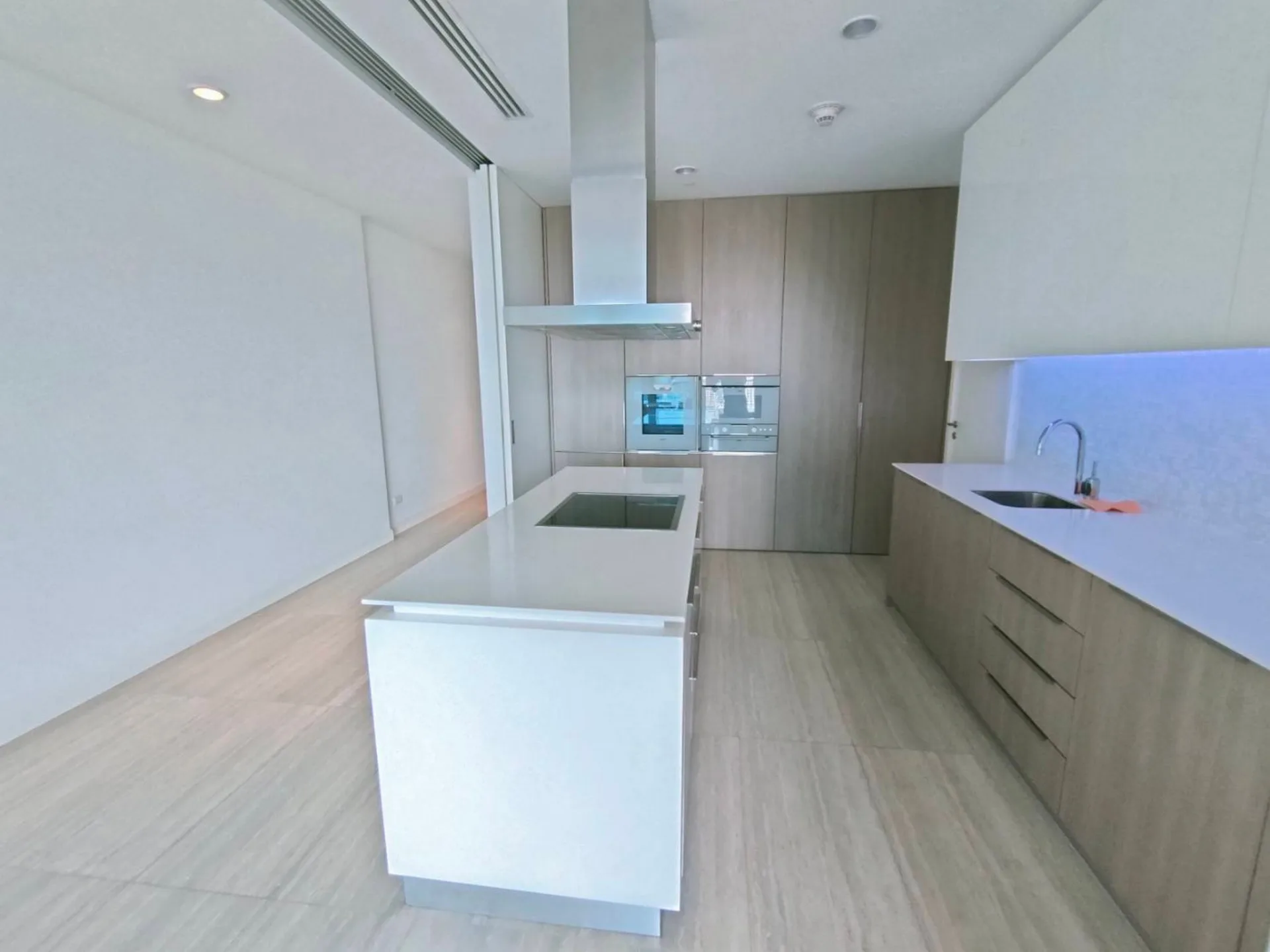 Property photos for 185 Rajadamri