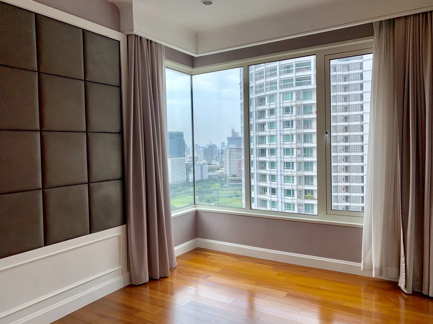 Property photos for Q Langsuan