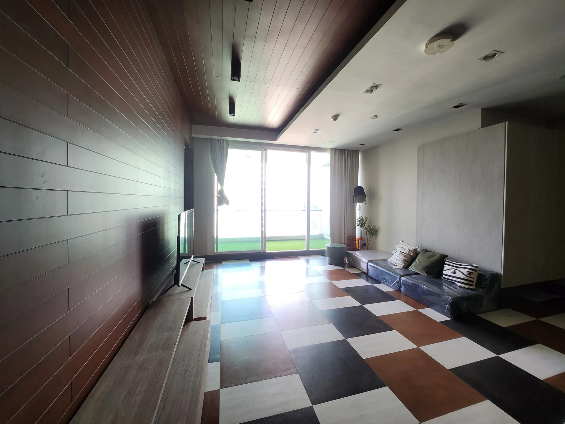 Property photos for Sky Villas Sathorn