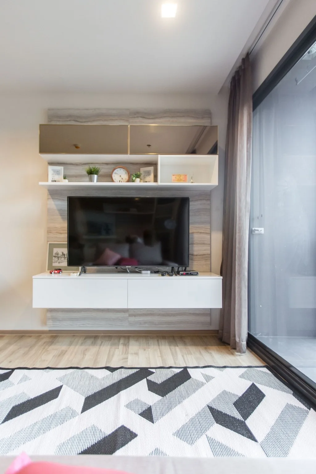 Property photos for THE LINE Jatujak - Mochit