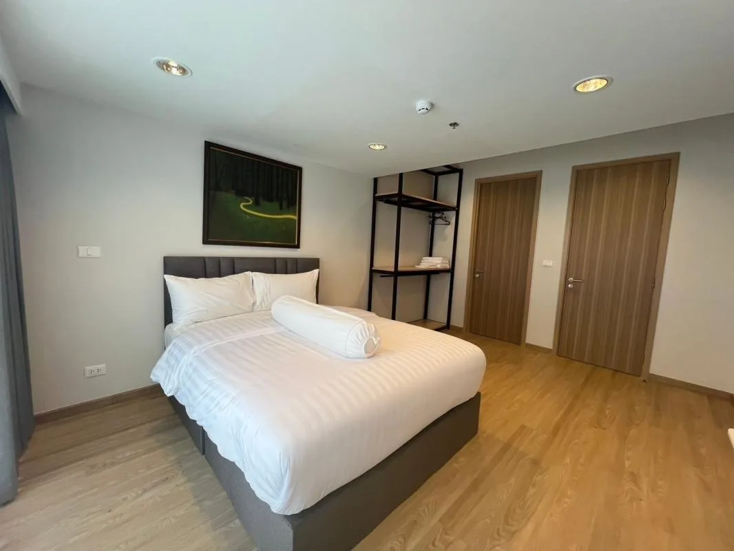 Property photos for Sathorn 111