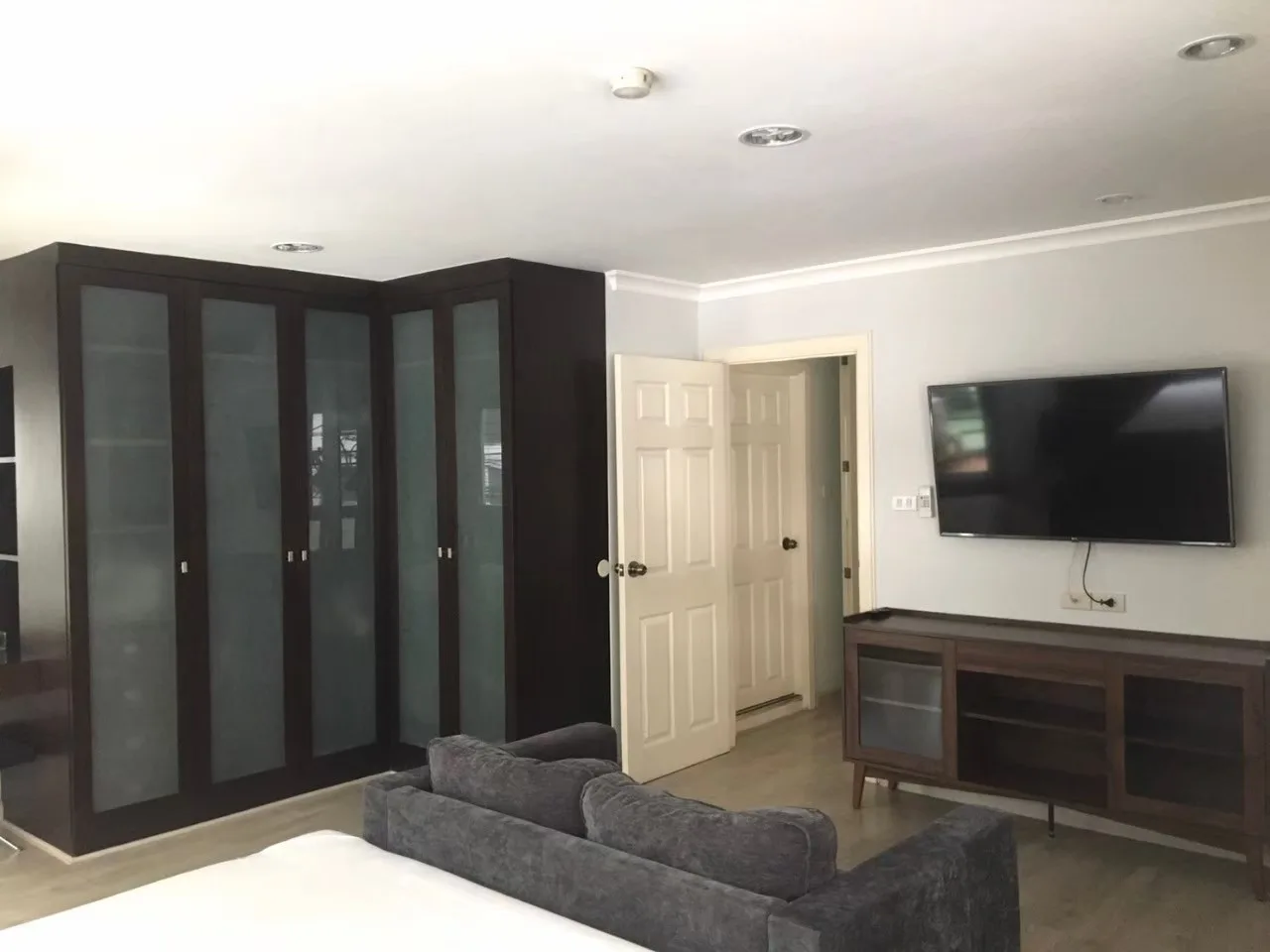 Property photos for Lumpini Suite Sukhumvit 41