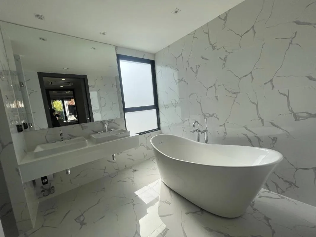 Property photos for The Park Lane Sukhumvit-bearing