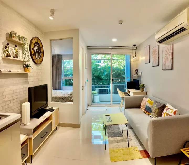 Property photos for The Clover Thonglor