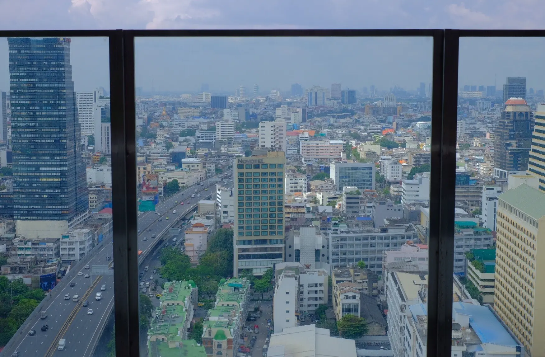 Property photos for Noble Revolve Silom