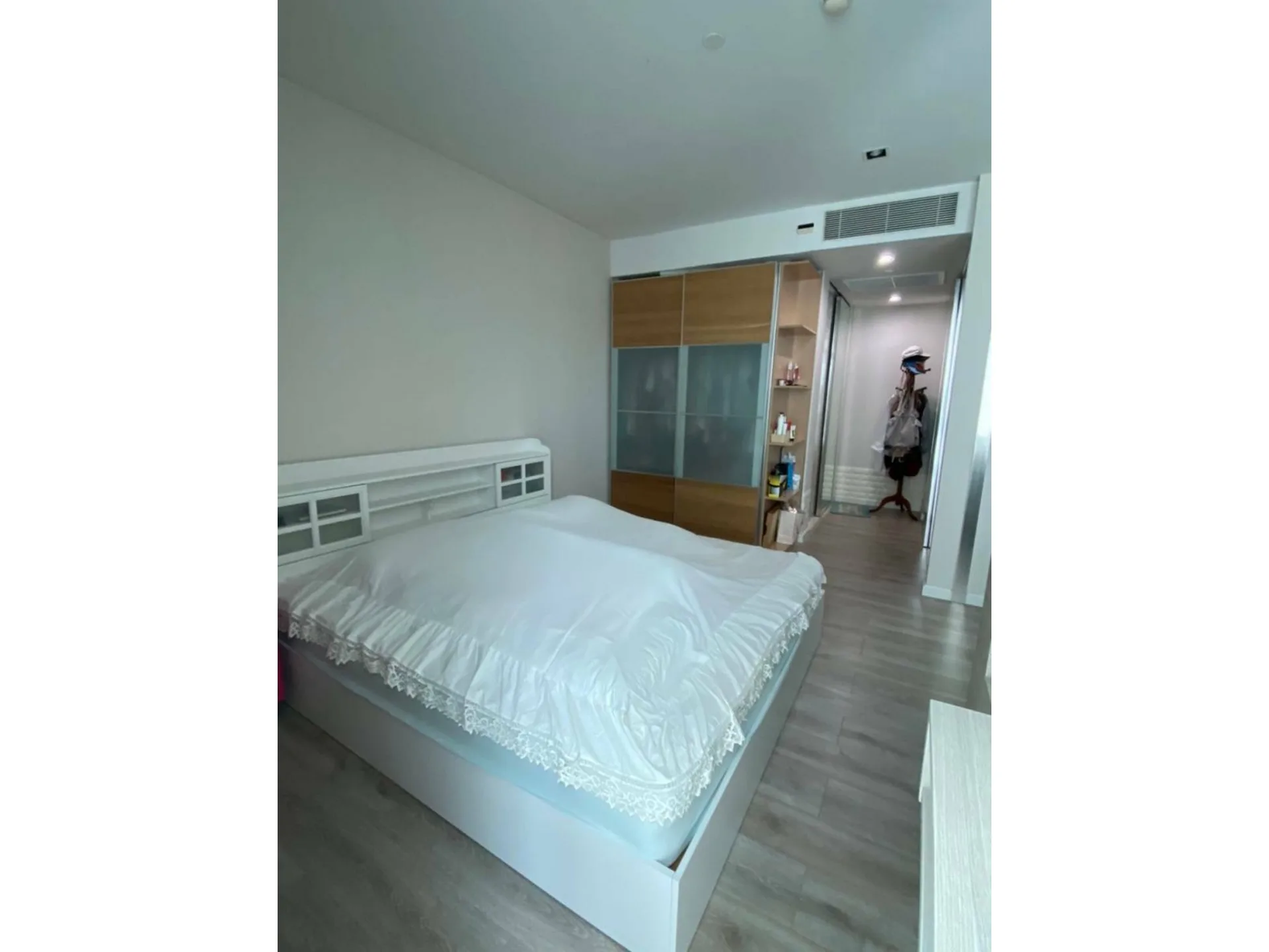 Property photos for The Room Sukhumvit 21