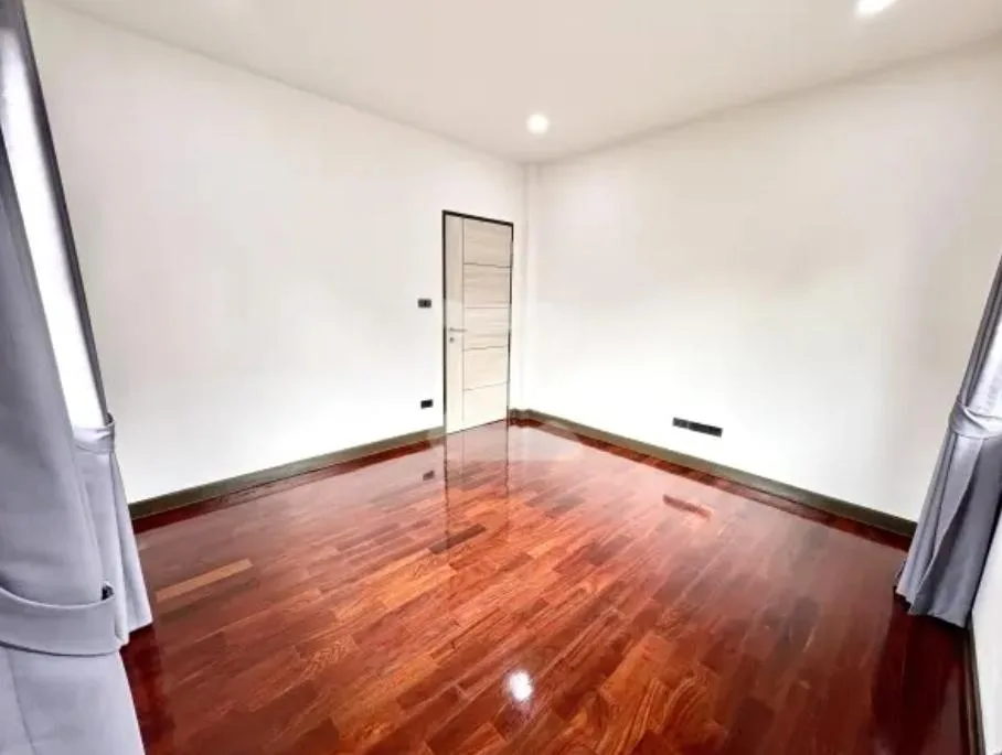 Property photos for Nantawan Sathorn-ratchaphruk