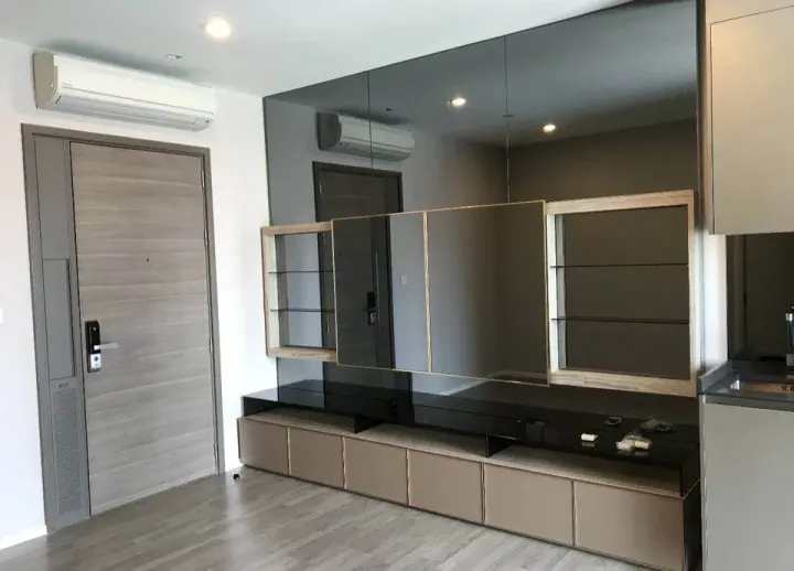 Property photos for The Room Sukhumvit 69