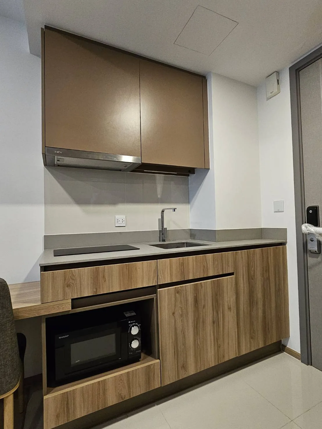 Property photos for Taka Haus Ekamai 12