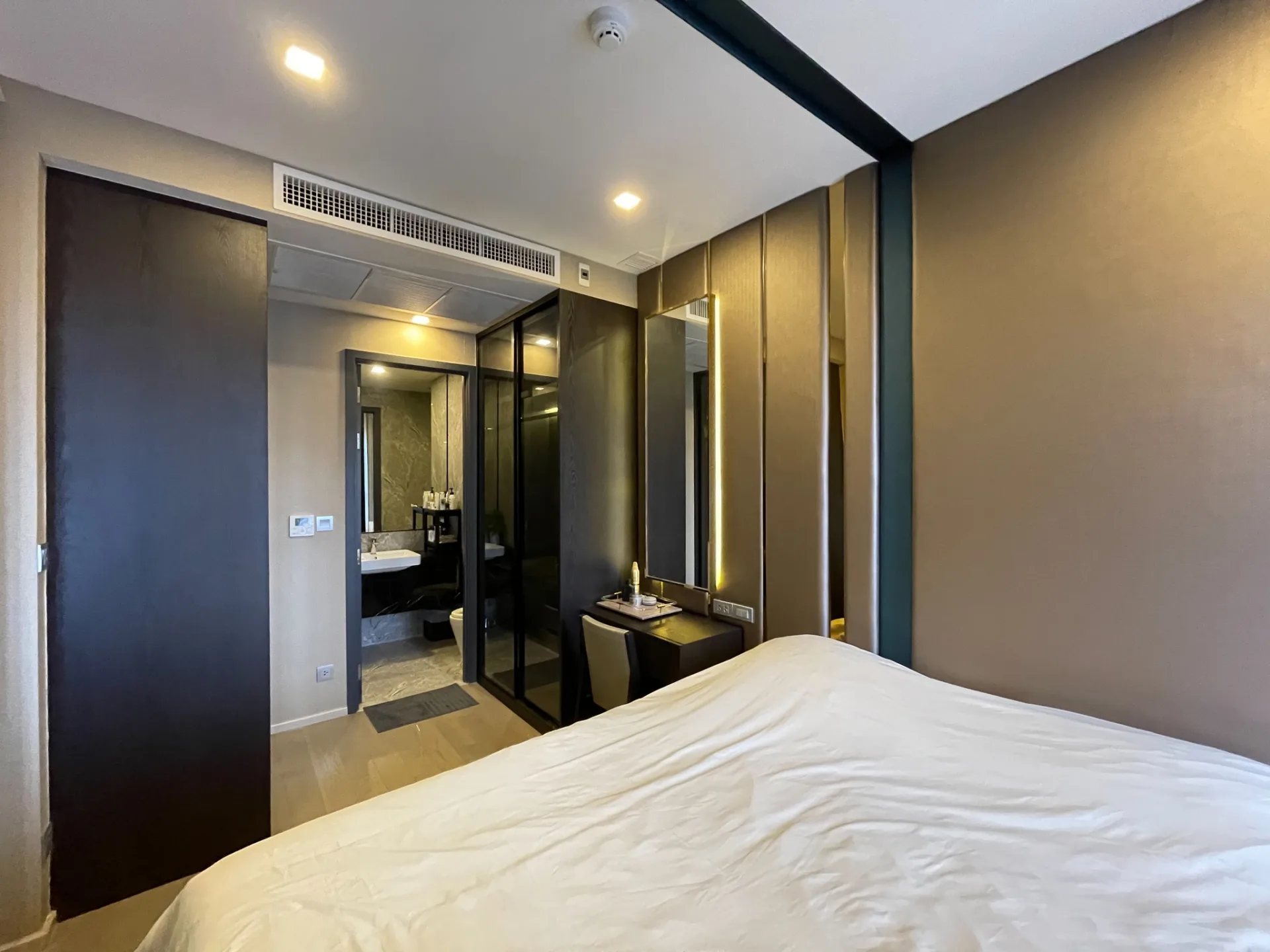 Property photos for Ashton Asoke