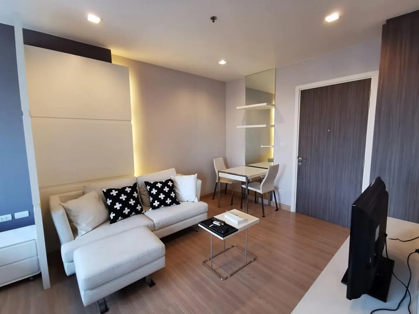 Property photos for Urbano Absolute Sathon - Taksin
