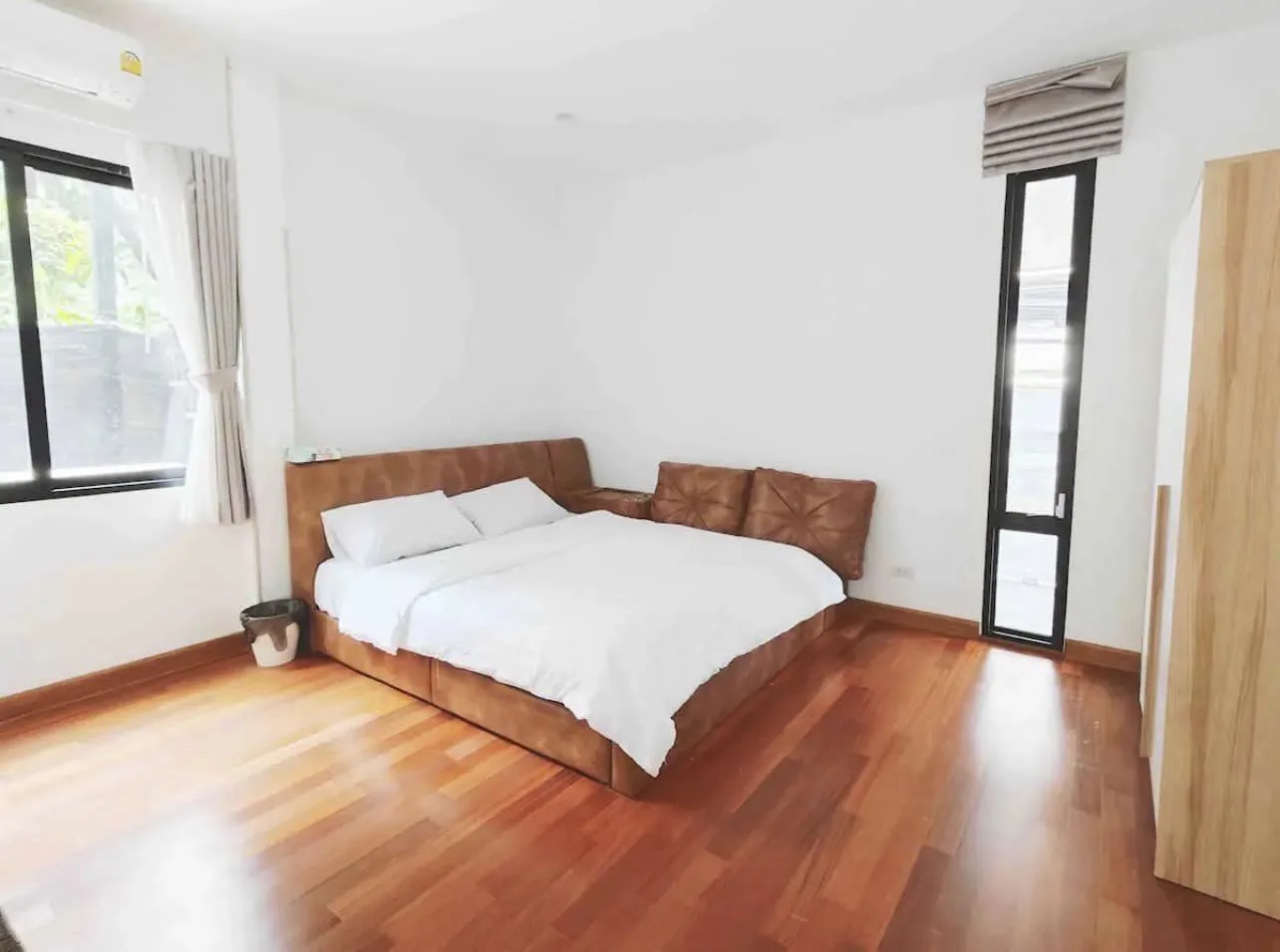 Property photos for Single House Soi Inthamara 29, Lane 1