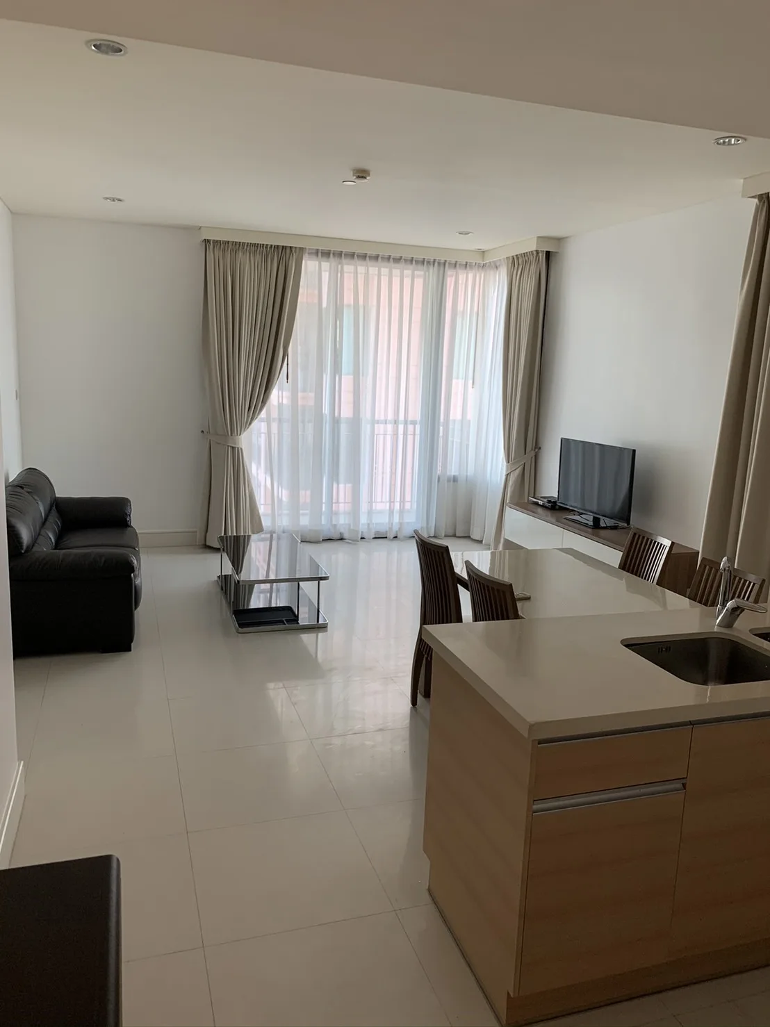Property photos for Aguston Sukhumvit 22