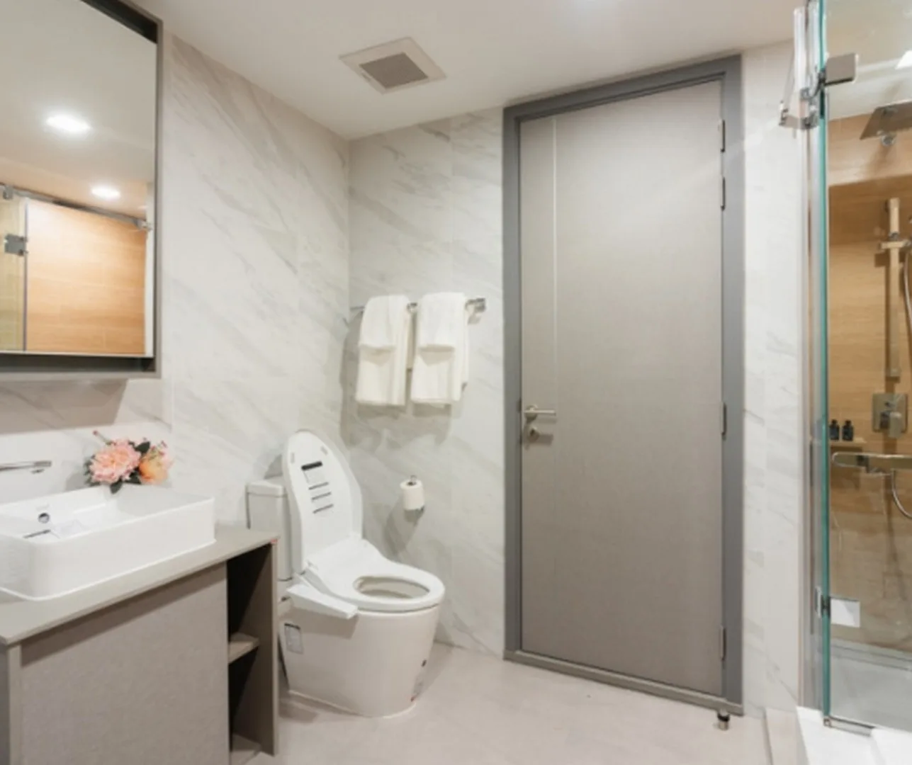 Property photos for Taka Haus Ekamai 12