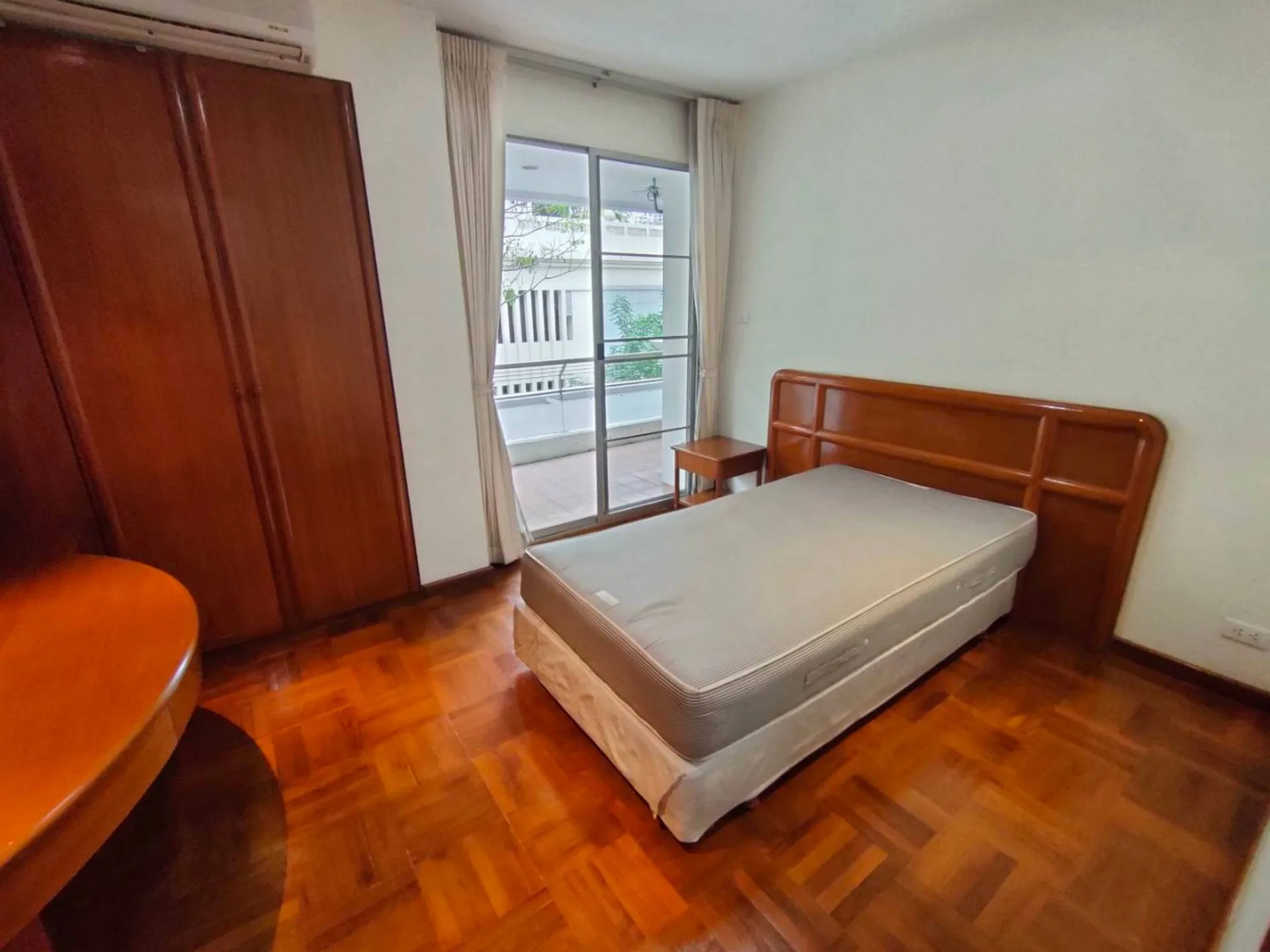Property photos for Ma Peng Seng Apartment