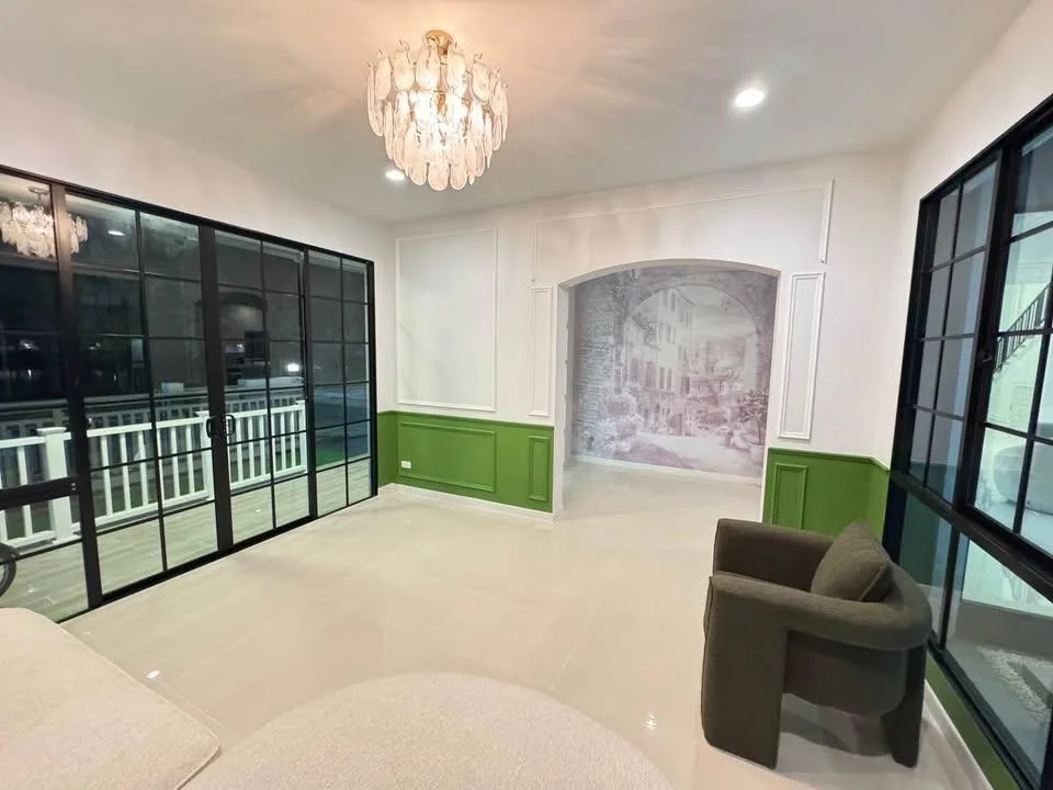 Property photos for Burasiri Panya Indra
