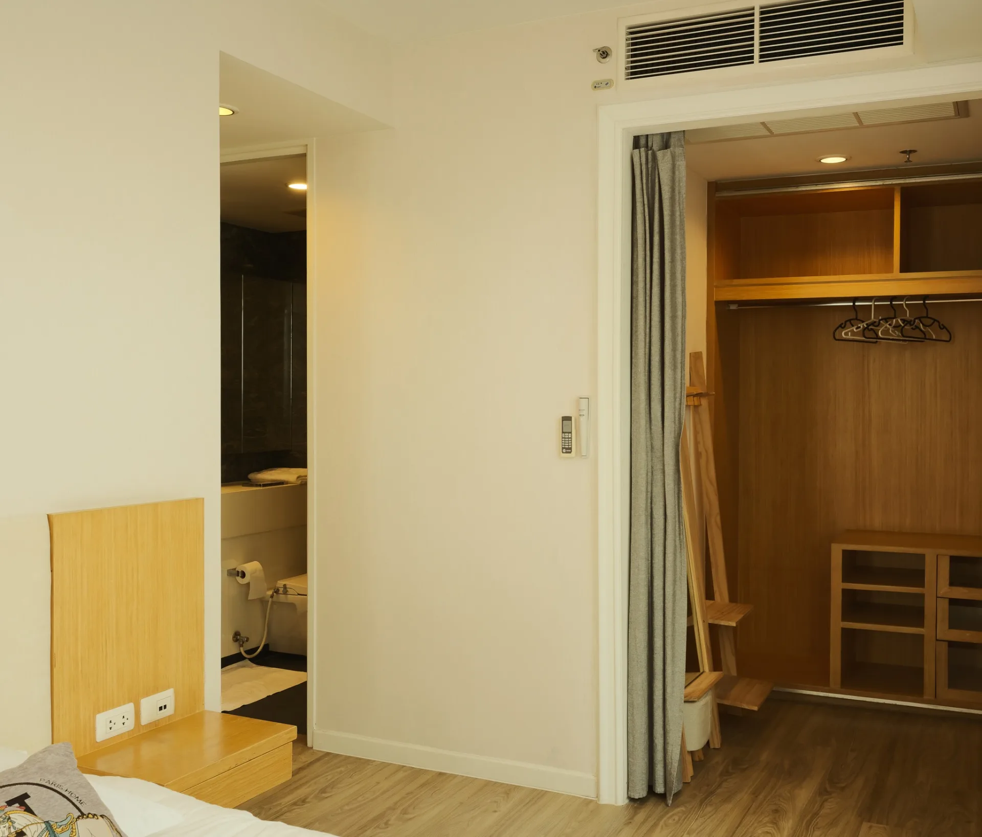 Property photos for Siamese Surawong