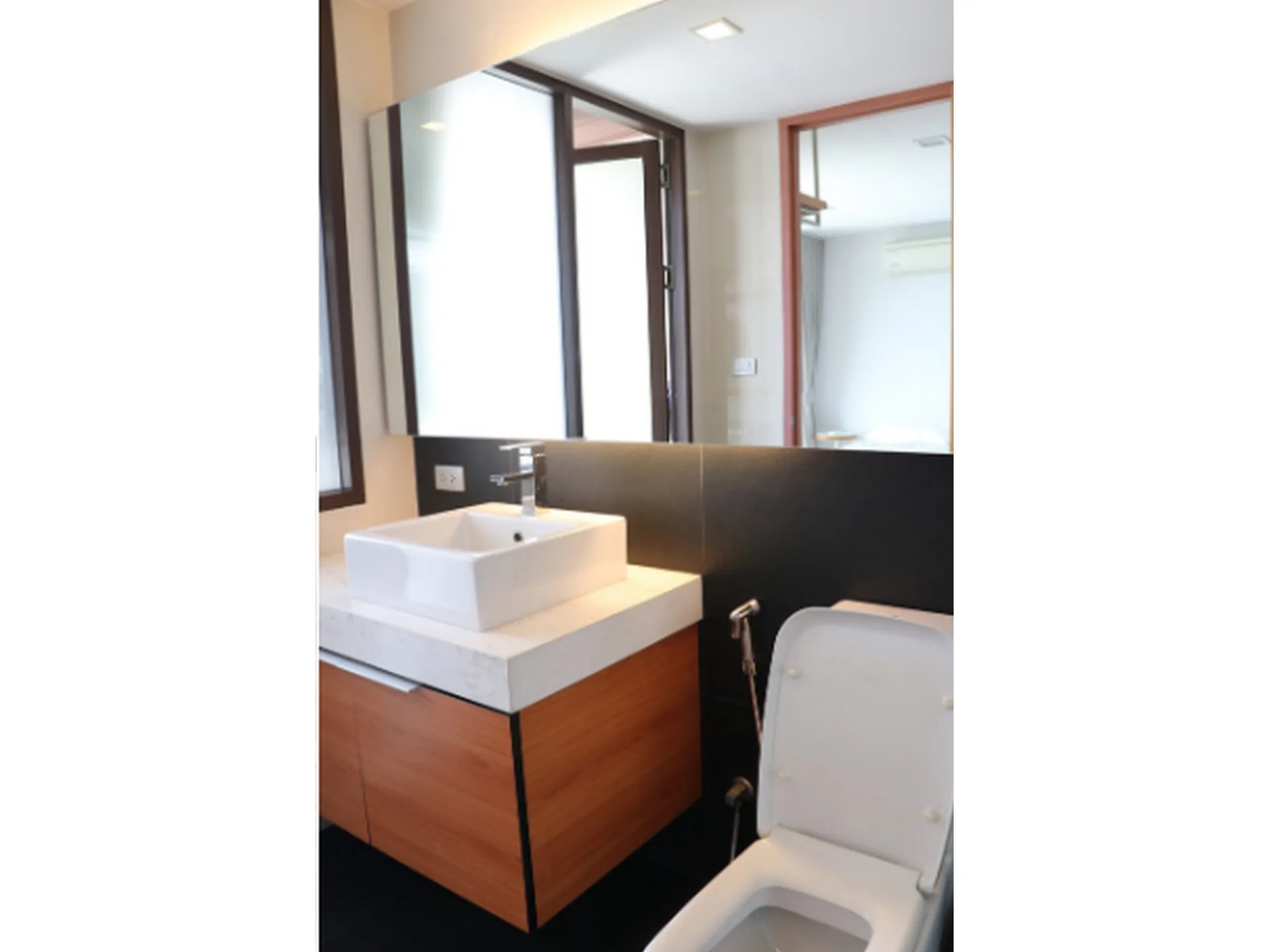 Property photos for Xvi - The Sixteenth Condominum