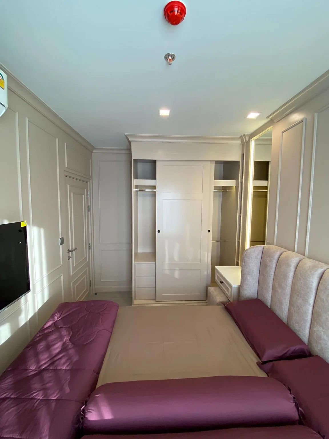 Property photos for Life Asoke Hype